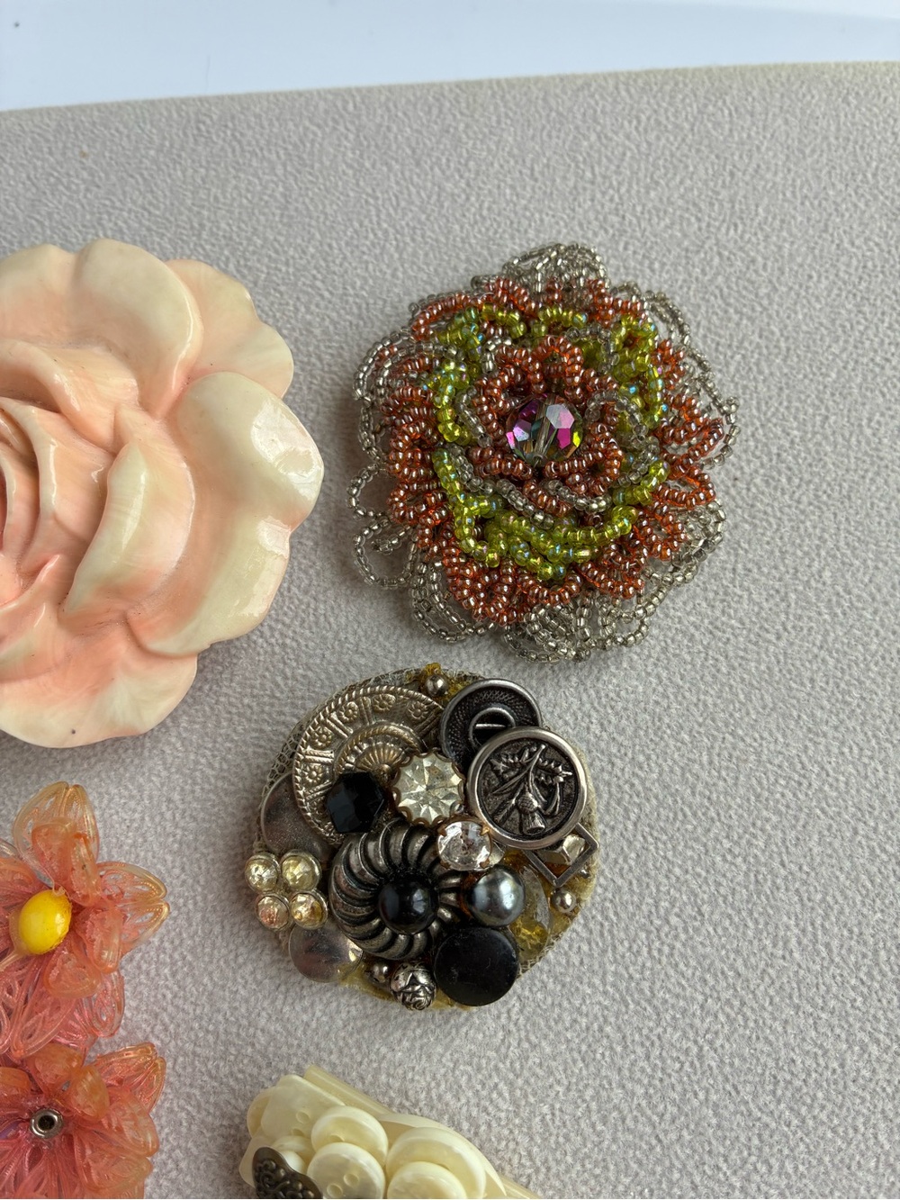 Vintage Mix of Acrylic and Handmade Jewelry Lot - Picture 4 of 9